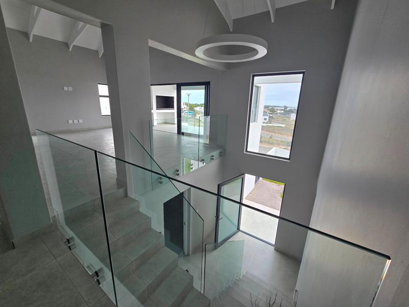 4 Bedroom Property for Sale in Da Gama Bay Western Cape